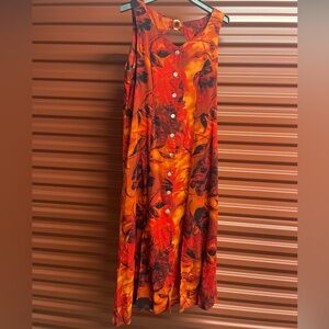 Lightweight maxi sundress toes in the back